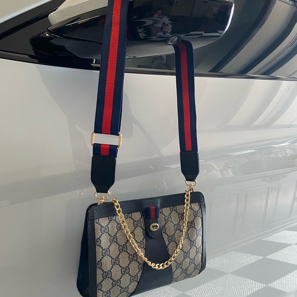 Rare authentic 70’s GUCCI stunner bag ! Crossbody or clutch this purse is it - Picture 5 of 15